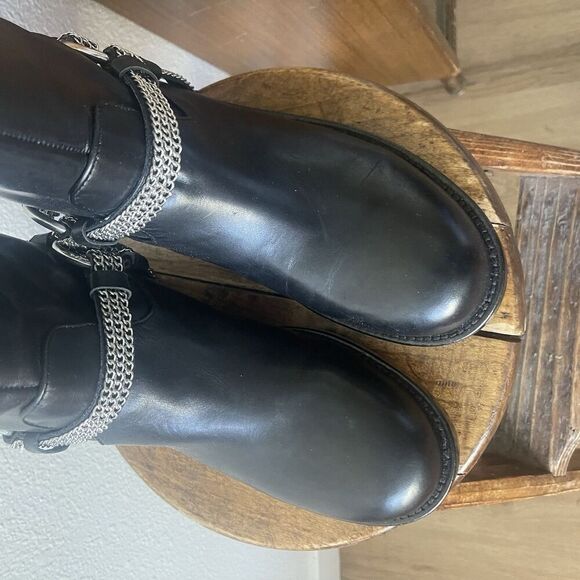 Karl Lagerfeld Paris Black Leather Vernet Motorcycle Boots Chain Size 8.5 - Picture 8 of 11